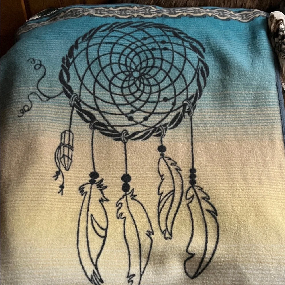 Pendleton Dreamcatcher Design Baby’s Blanket. - Picture 6 of 13